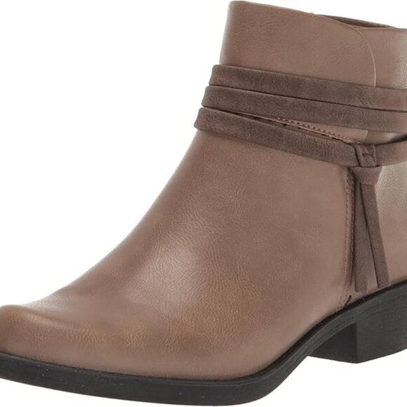 Easy Street Women's Fernanda Western Boot Taupe Size 6 Wide - Picture 2 of 7